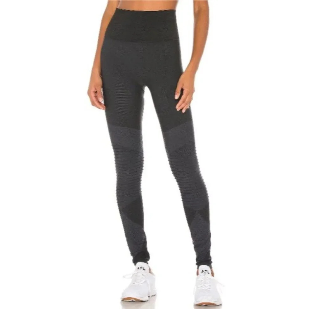 SPANX Look at Me Now Seamless Moto Black/Grey Legging-sz Medium
